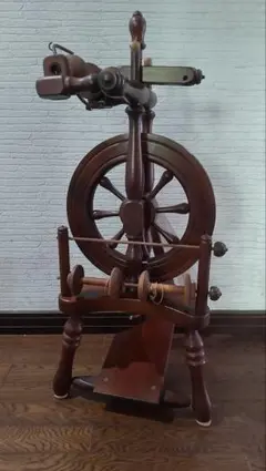 Tarra Carousel Spinning Wheel 紡毛機　木製紡ぎ車 Tarra Carousel Spinning Wheel 紡毛機 木製紡ぎ車 - メルカリ