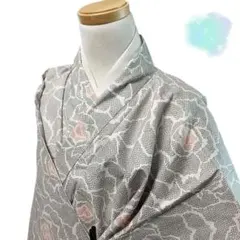 美品】夏着物 麻 小紋 単衣着物 グレー系 幾何学模様 菱文様 白 ハリ感