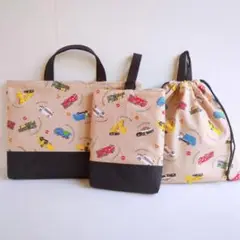 はたらく車のレッスンバッグ　シューズバッグ　きんちゃく35×35　ベージュ