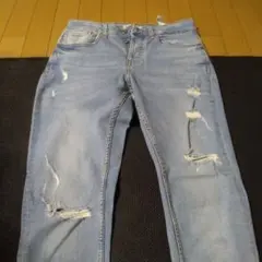 ダメージ加工スリムフィットライトブルージーンズ