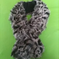 【新品·未使用】ヒョウ柄マフラー