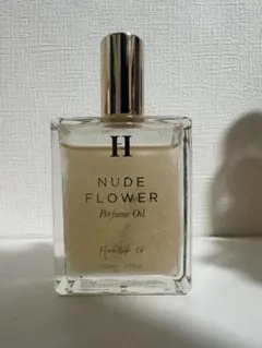 Her lip to NUDE FLOWER Perfume Oil 50ml