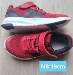 New Balance 578 赤 スニーカー　19cmのサムネイル
