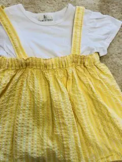 組曲のTシャツとキャミソール