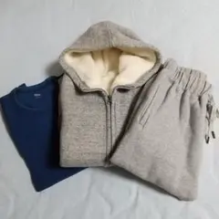 裏ボアジャケットとクルーネックトレーナーと裏起毛スウェットパンツの3点セット