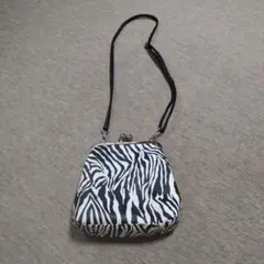 ゼブラ柄ショルダーバッグ