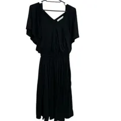 【新品未使用】黒切り替えVネックワンピース