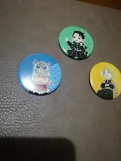 鬼滅の刃　缶バッジ3個セット