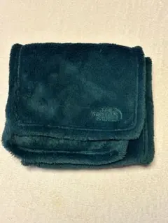 THE NORTH FACE フリースマフラー ダークグリーンのサムネイル