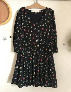 khaju 花柄ワンピースのサムネイル