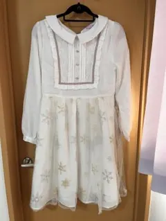 【axes femme POETIQUE】 雪の結晶刺繍 ワンピース