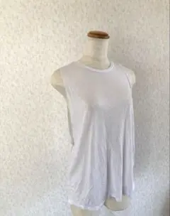 新品 フォーエバー21 ノースリーブ Tシャツ トップス　ホワイト　S スポーツ