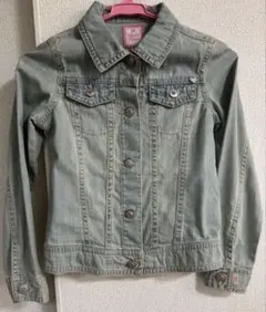 Item thumbnail for item d43f5304-d4e9-40da-99af-bfb04188ae4b