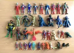 【出品期限 ~2/2(月)】ウルトラマンフィギュア36体まとめ売り