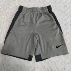 NIKE DRI-FIT ドライフィット　ハーフパンツ　黒　120〜130cm
