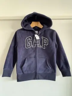 新品タグ付き GAPパーカー キッズ 120 未使用 ジップアップパーカー 美品