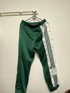 adidasストライプパンツ