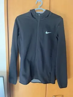 ナイキゴルフTHERMA-FITジャージトラックジャケットフード付き　ブラックS