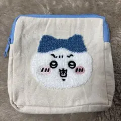 ちいかわ　もこもこポーチ　ハチワレ