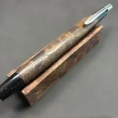 Item thumbnail for item 1047d97a-9400-42b8-beaa-6a235f72e1f1