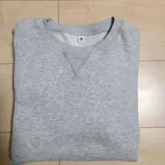 UNIQLO グレー トレーナー 160サイズ