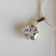 ラピスラズリのオリジナルデザインマクラメ編みブレスレット 新しい