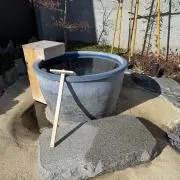 デコピンの画像