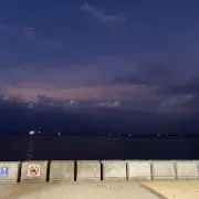 月