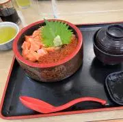 さーもんいくら丼