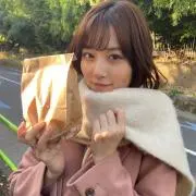 につ