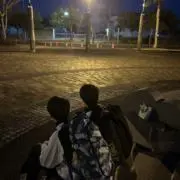しゅじ