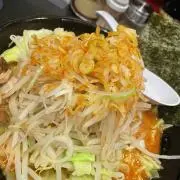 みと