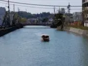 屋根の上で踊る人魚の画像