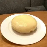 る。