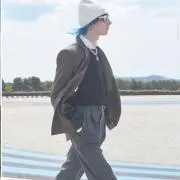 サンローランドの画像