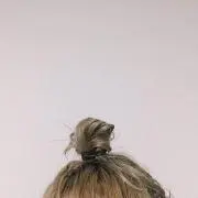 ユ マ