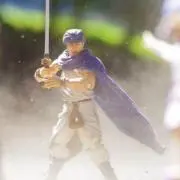 トモ
