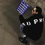 ユリー