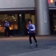 とも