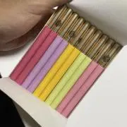 H。