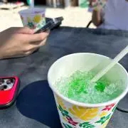 うごうご