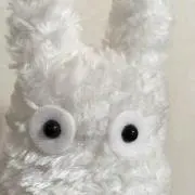 よー