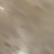 と
