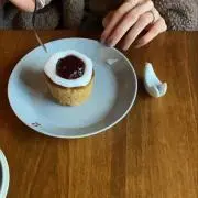 ななは