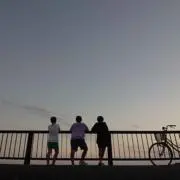 うマ