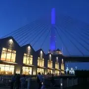 サトシ