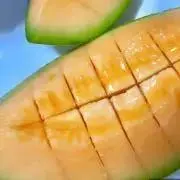めろ