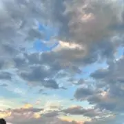 ‎›⩊‹の画像