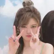 シャ