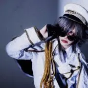 りゃん⭐︎プロフ必須⭐️